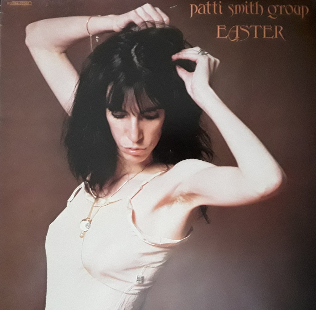 emmebyrock's tweet photo. #Ascoltando #Musica #PattiSmithGroup un grande album #Easter
Buon Ascolto https://t.co/zMFSkDSEft