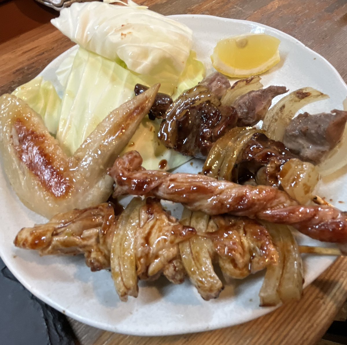 moto_tip_sp's tweet photo. 晩御飯。今治といえば焼き鳥。山鳥さんでお腹いっぱいに。 https://t.co/N0M4JLZR9X