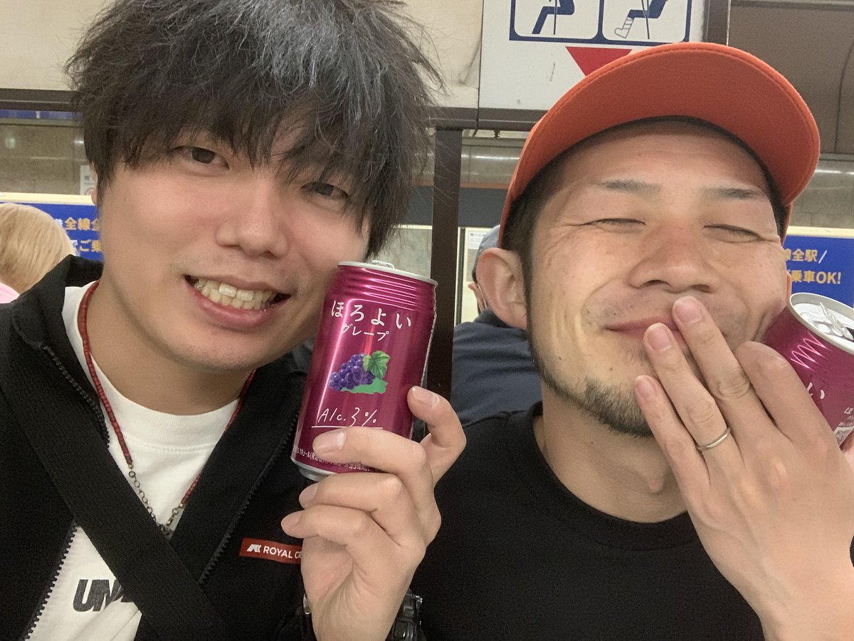 kazukibeatboxer's tweet photo. #刻士無双 でお世話になります
#DANCITY さんで
これまたお世話になります
#KAJA 兄さんのLIVEに
行ってきました‼️✨
熱いバイブス頂きました🙏🔥
5/4は宜しくお願いします‼️ https://t.co/BIq1WjPkqS