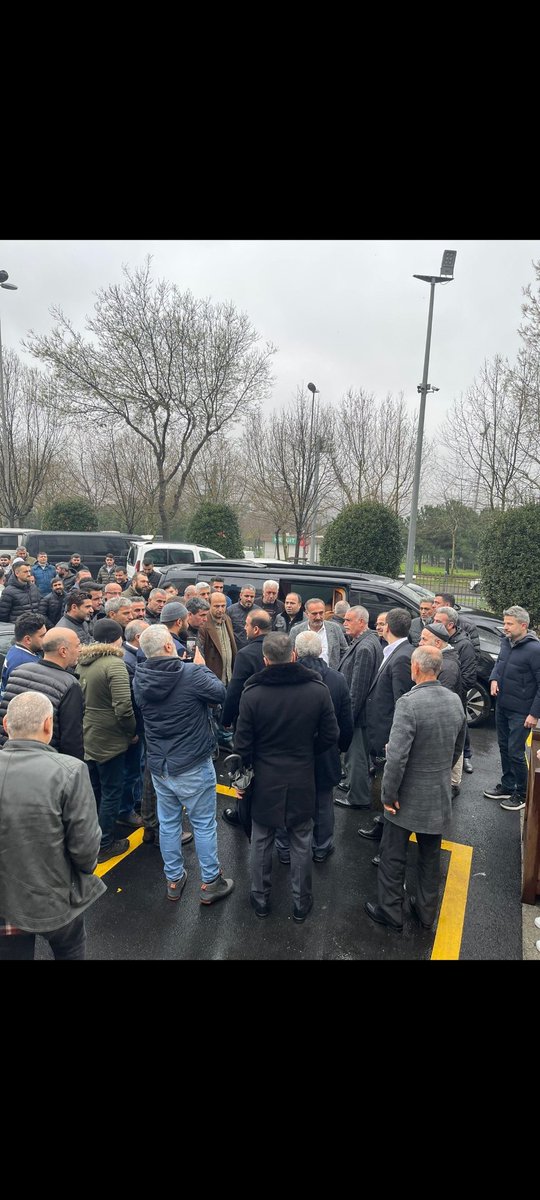 MslmTekba2's tweet photo. Biz İstanbul’a sadece yaşarken değil, şairin diliyle öldükten sonra da sevecek bir aşkla bağlıyız. https://t.co/cWriwIELnB
