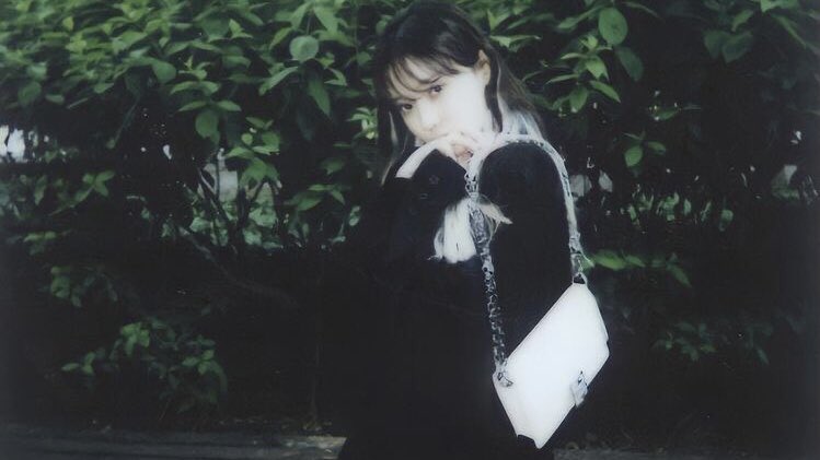 sweetsoimin's tweet photo. “14”

A #winrina/#jiminjeong au—

Wherein Sibal (w) doesn't know that the young, cute boy neighbor she always plays with is the son of her ex-girlfriend, Clementine (k) https://t.co/ilwnF7MoP7
