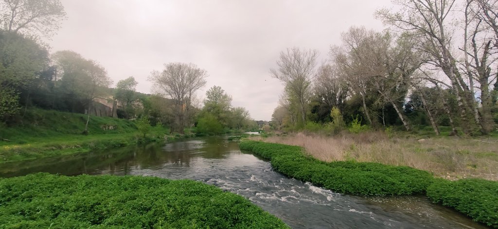 jordi_nierga's tweet photo. Si vius al Pla de l'Estany has d'acceptar que formes part d'un fons de pantalla dels d'abantes, una mica. https://t.co/xqKGW3spB4