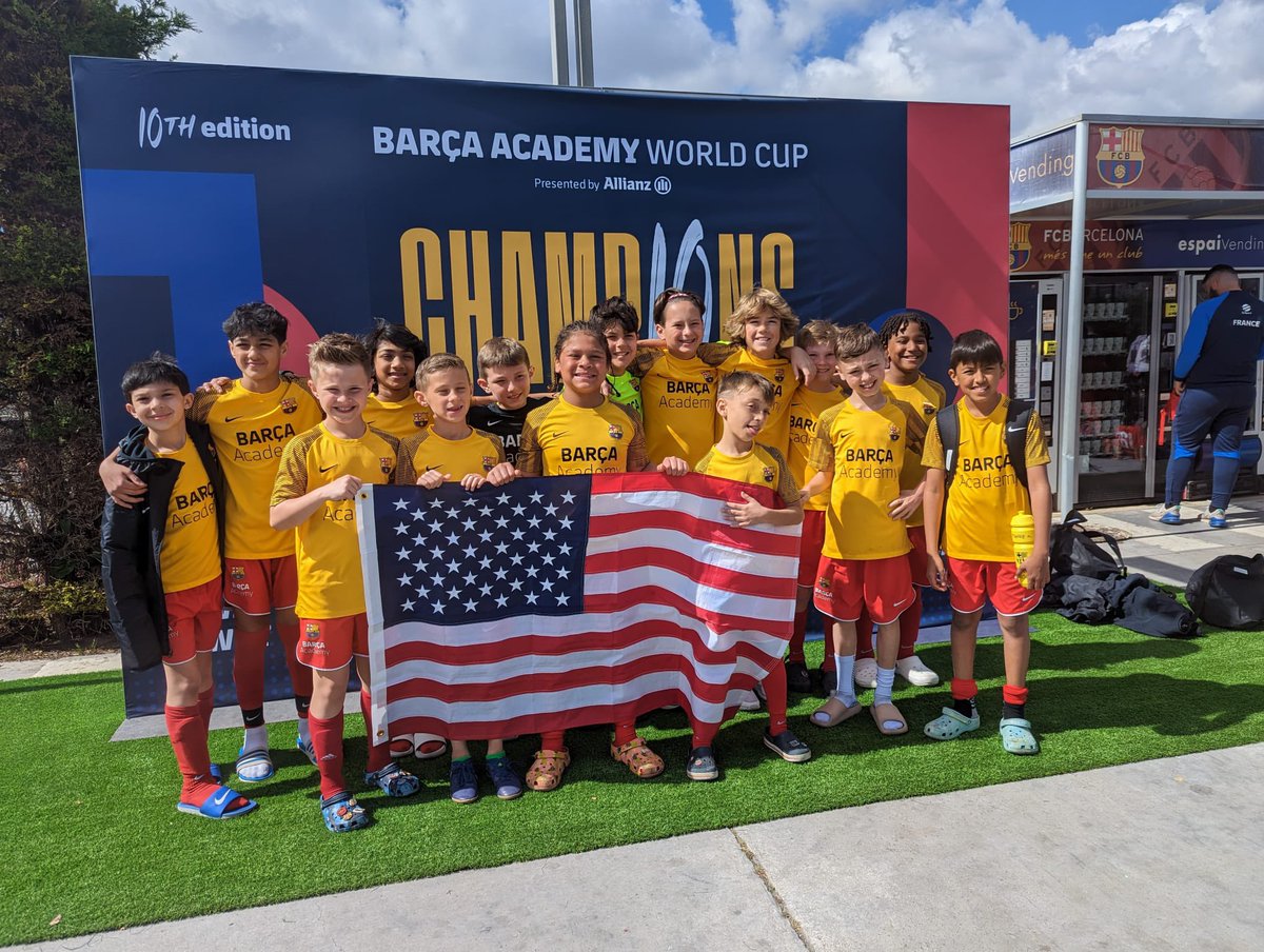 BarcaAcademyCLB's tweet photo. Making friends and competing with players from around the globe 🌍⚽️

#barcaacademy #fcb #fcbarcelona #fcbmethodology #values #youthsoccer #columbussoccer #soccer #futbol #football #columbus #ohio #usa #forçabarça #ussoccer https://t.co/GKusaVUB78