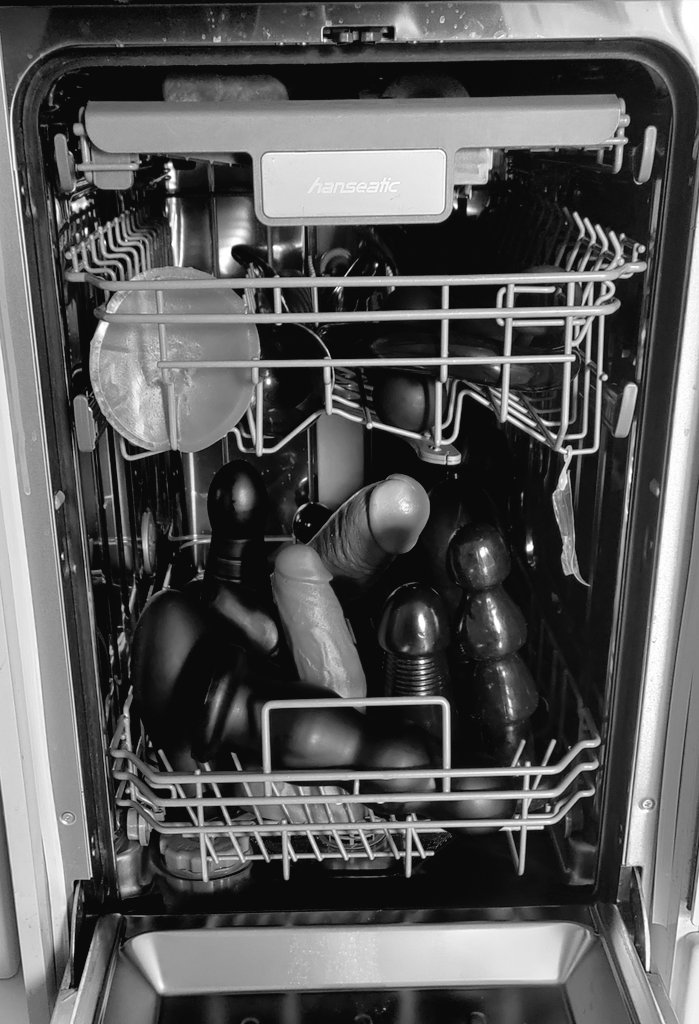 DomFFun's tweet photo. #cleaningroutine #gay #gayfist #gaytoy https://t.co/vIhBwpzIoh