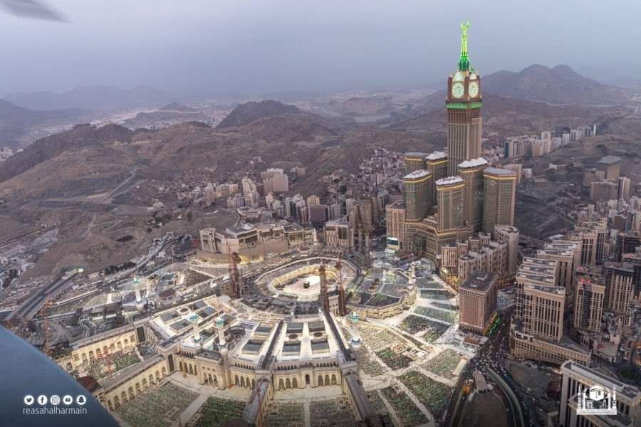 Rashid_FGRF's tweet photo. Some Beautiful Images from Friday 7th April 2023 at #Masjid Al Haram
#MasjidAlAqsaUnderAttack https://t.co/ePoCzQkw50
