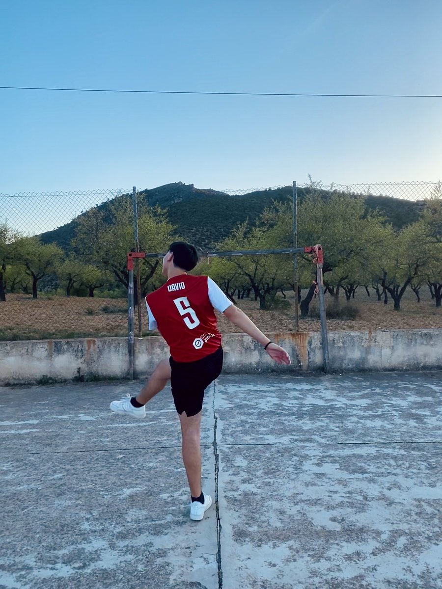 aficioncatedrat's tweet photo. Parte de la afición está presente a distancia, haciendo fuerza para que los nuestros lleguen lo más lejos posible 💪🏽♥️ https://t.co/ksnTBUMDWp
