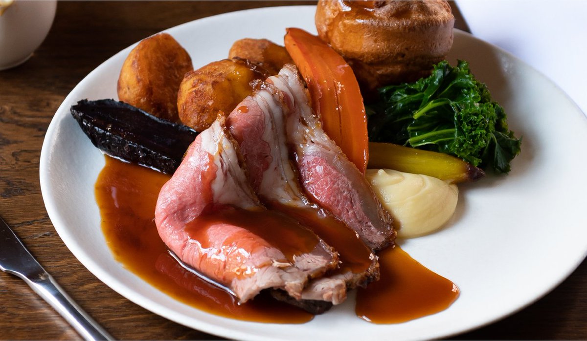 Happy Easter to everyone! What a lovely day it is to enjoy a Sunday roast and a few drinks with your loved ones. We're serving takeaway pints all day also if you prefer to be outside on this gorgeous afternoon. ☀️
.
.
.
.
.
#hareandbillet #blackheath #gastropub #foodie #easter