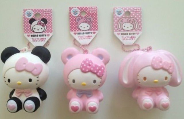 hello kitty keycharms !! ˖ ࣪⊹👛