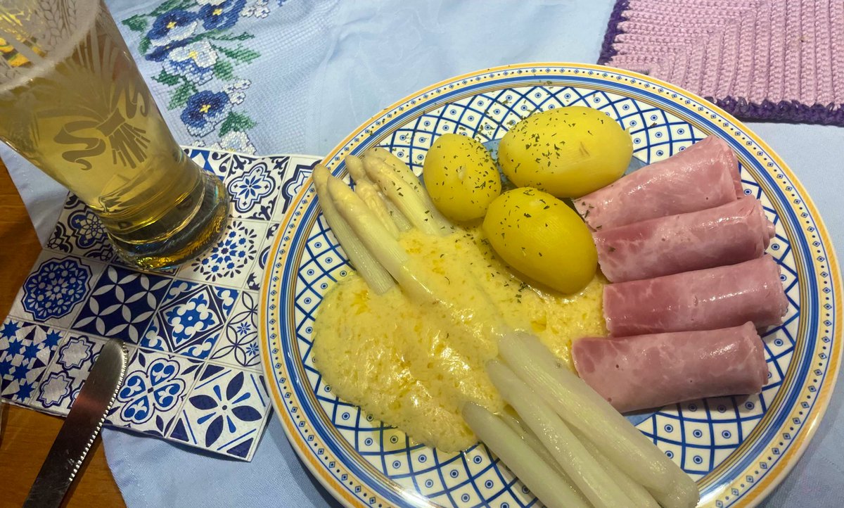 ある意味で史上最強のカップルと飲み会🍻🤣🤣🤣

色々準備してくれてありがとー🥺
レストランみたいで白アスパラ感動した🤤💓
めっちゃ楽しかった！！！

お泊まりもさせてくれて🥺💓

もっと近くに住んでたら良いのになー https://t.co/CKvnSgW7Y6