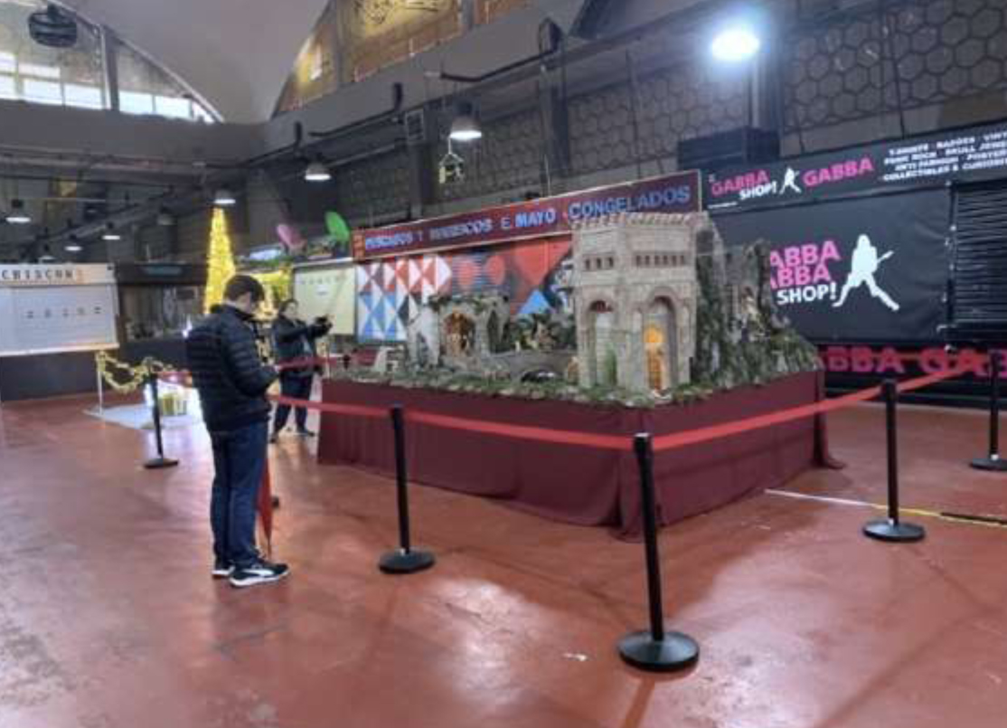 El paraguas rojo (película documental hablada)
  <Ester Bellver>
 S15 de abril 21:00 H.

Una conferencia donde una ‘película papel’ se transforma ante un público en vivo cambiando su formato a ‘película hablada’.

Entrada libre hasta completar aforo

<a href="/esterbellver/">Ester Bellver</a>