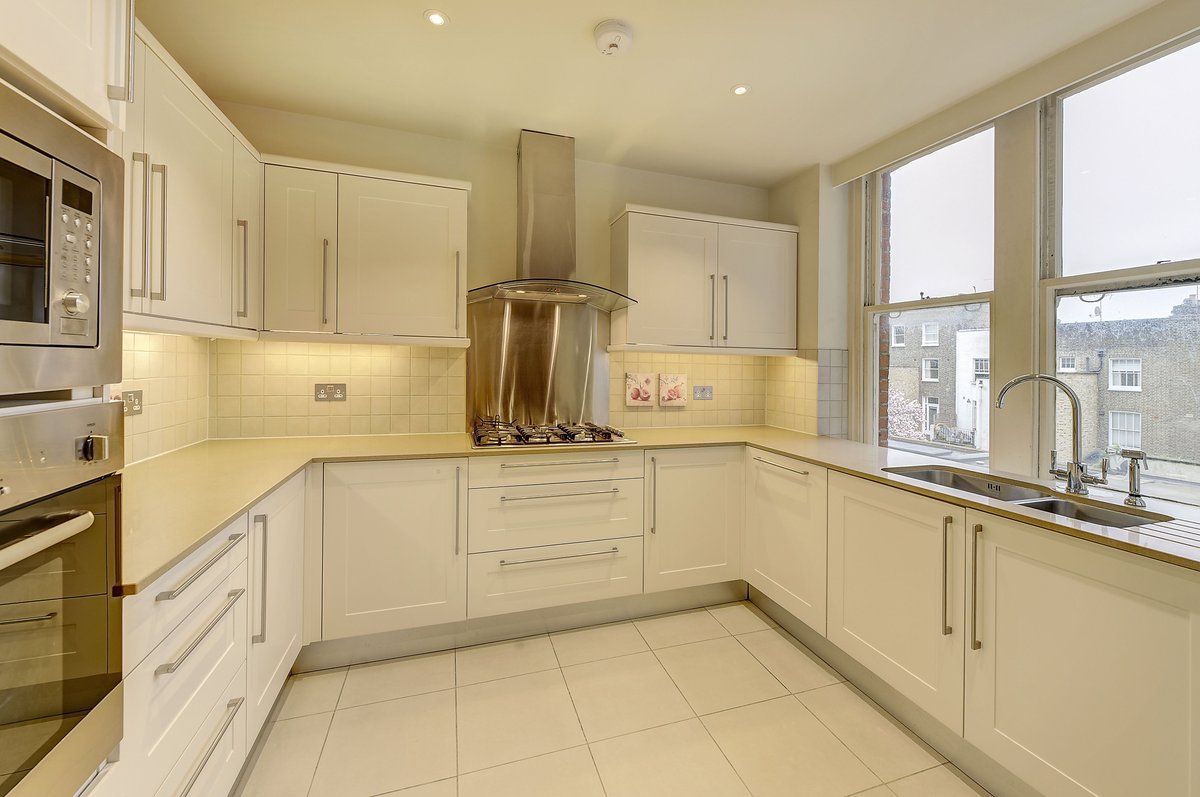 AylesfordInt tweet media