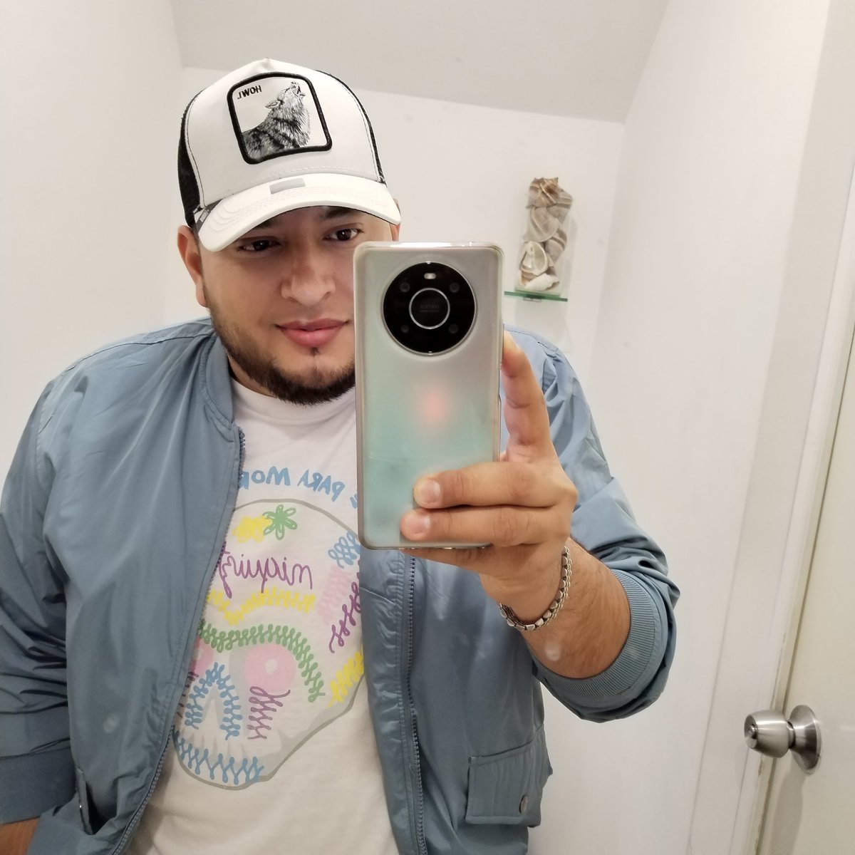 javi_chakon's tweet photo. #NuevaFotoDePerfil https://t.co/x4SYE36joW