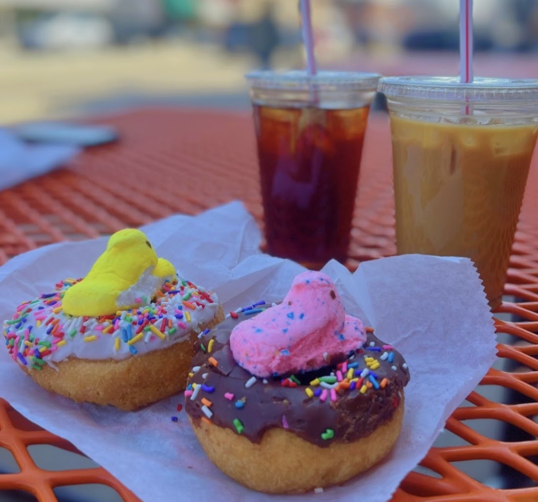 HAPPY EASTER from your friends at Glenview Grind! 🐥🐇☕️
Open today 7am-1pm #openeaster #eastercoffee #easter #glenviewgrind