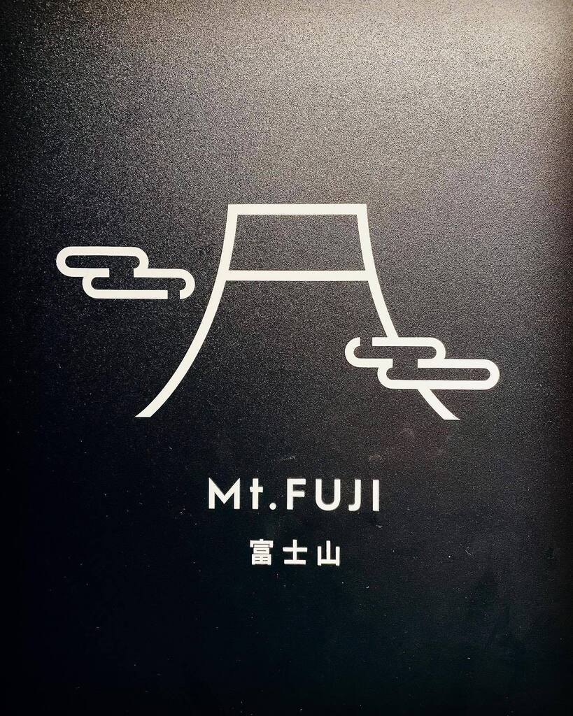 ctrlalthi's tweet image. #富士山 #mountfuji #mtfuji #Fuji #mountains #mountain #fujimountain #fujisan #tokyo #japan #fujihakoneizunationalpark #nationalpark #nationalparks #mountainlife #mountainclimbing #drawingsketch #drawing 🗻🇯🇵 instagr.am/p/Cqz_kK8BVzj/