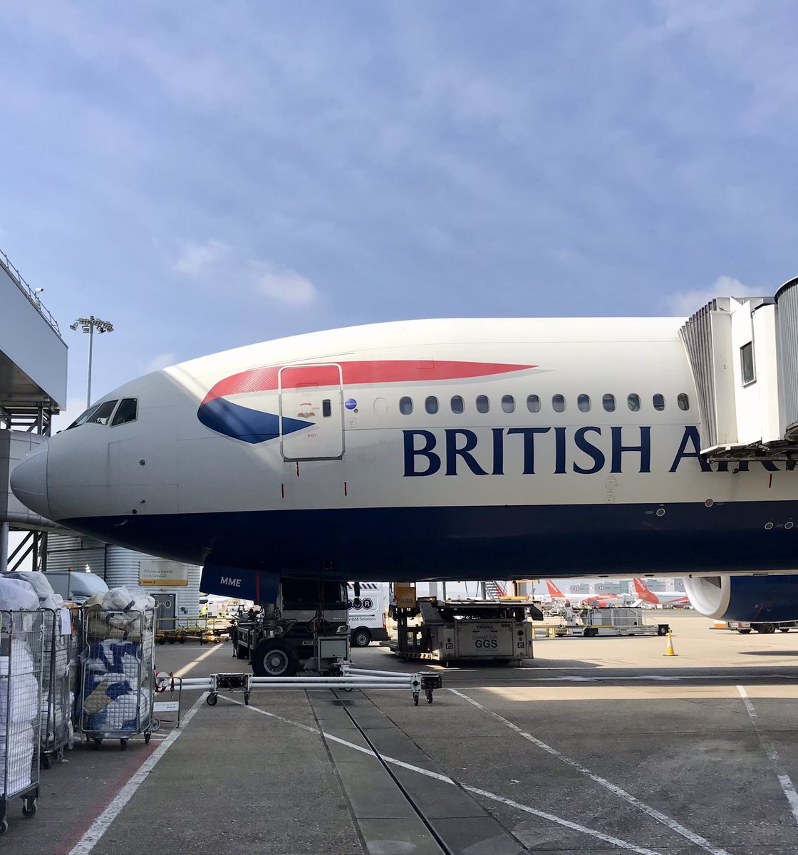 777flyaway's tweet image. Our aircraft getting prepped for the 10 hour flight to Mexico ✈️💫🐣