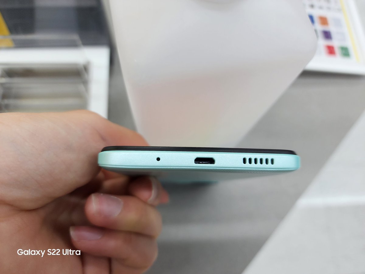 yukkurikoubou_'s tweet image. 話題の場所の聖地巡礼！
MicroUSBは注意レベルです！
