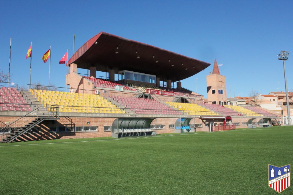 🏟 Hoy visitaré un estadio más de nuestra comunidad.

El Mariano González del @CDANavalcarnero 

🤩 ¡¡Muchas ganas de conocer su estadio y su afición!!

¿Algo que debería saber o queráis conocer del club? Os leo 🔽🔽

#Futbolmodesto #SegundaRFEF