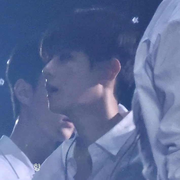 Imyourdelight's tweet photo. 진짜 시대안타는 얼굴같음..
할머니앨범에서 봐두 놀랄것가튼얼굴이야 ㅁㅊ https://t.co/8NxhQb1s8k