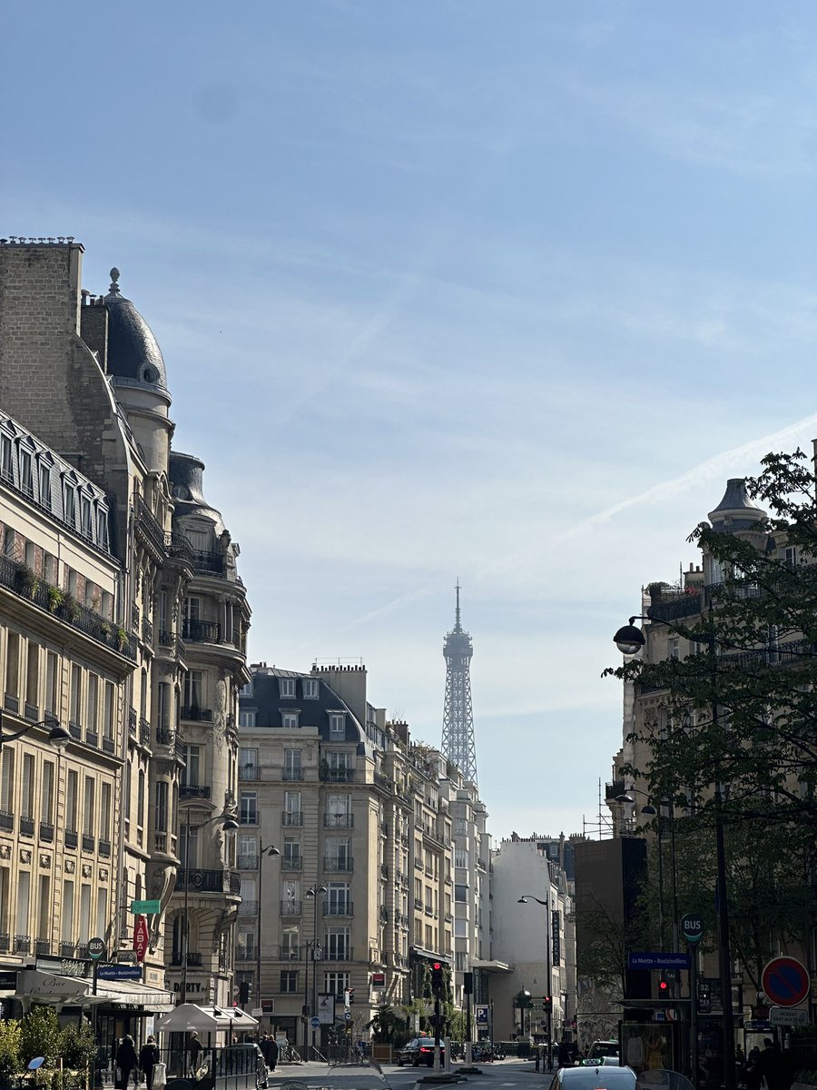 Marie-Claire Azar tweet media