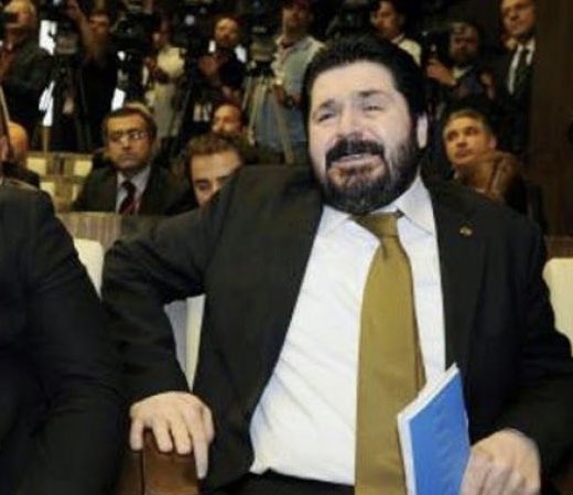 demparti_'s tweet photo. Bu kadar uğraştı, yalakalık yaptı. İzmir'den  8. sıraya koydular seni. Değdi mi? İzmir'in sokaklarında dolaşabilcek misin🤨 https://t.co/5keODXnacA