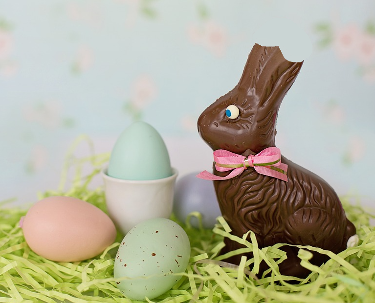 NWSBayArea's tweet photo. Don't be like this bunny! Have a way to "hear" when weather hazards are approaching you.

Visit: https://t.co/9v81A7FdrF to learn more about the NOAA Weather Radio

#eggsellent https://t.co/OUQbslX8yd