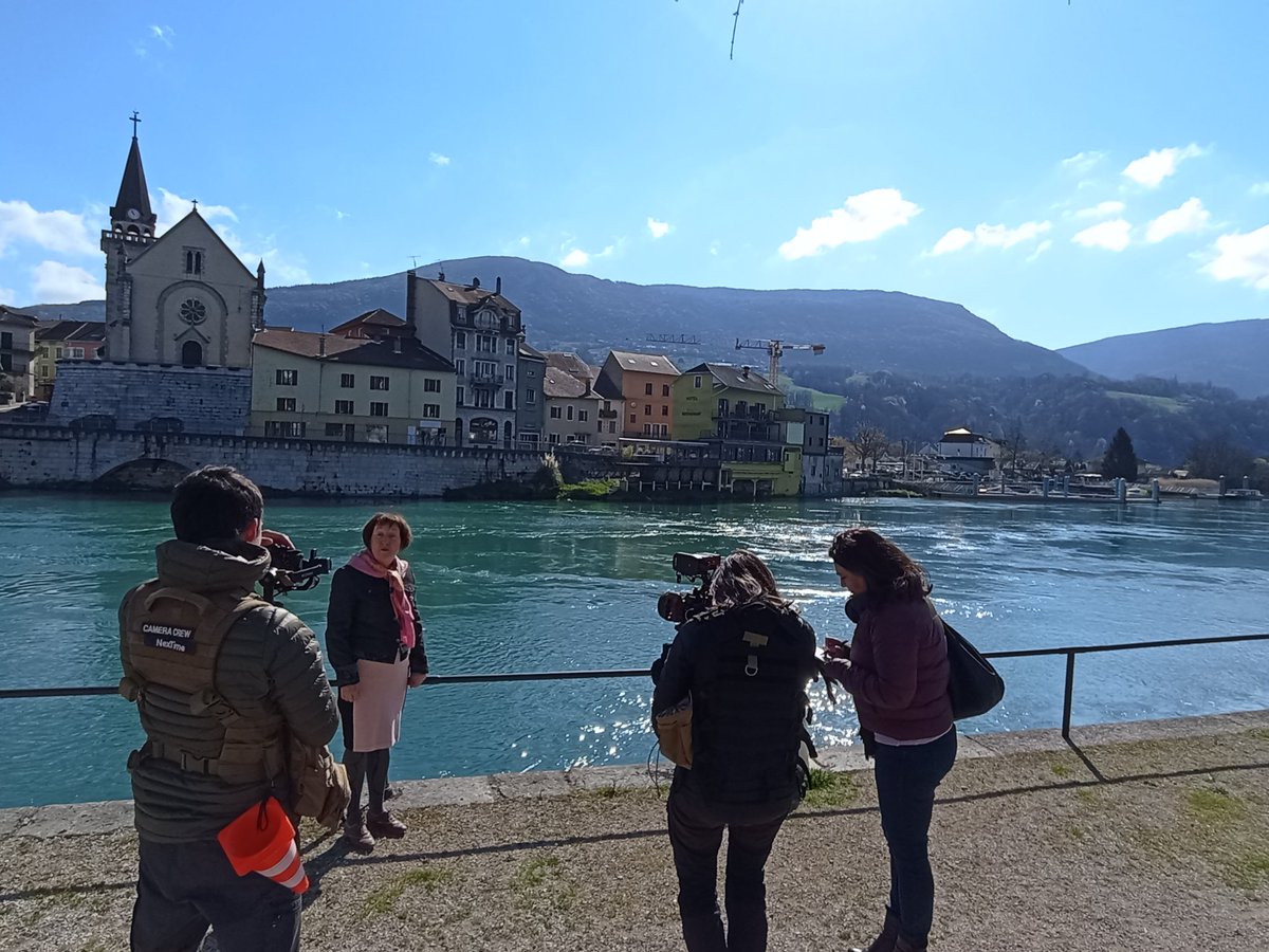 FlorianZuccalli's tweet photo. Merci @ledauphine @LeDL737401 @leprogresain d'avoir retenu notre candidature au Concours 'Mon Beau Village'
🎥 Mardi le DL était présent afin de capturer de belles images de #Seyssel et des témoignages de seysselans
Votez à partir du 10 avril, sur le site: https://t.co/4IborF9hHw https://t.co/zlypRsj717