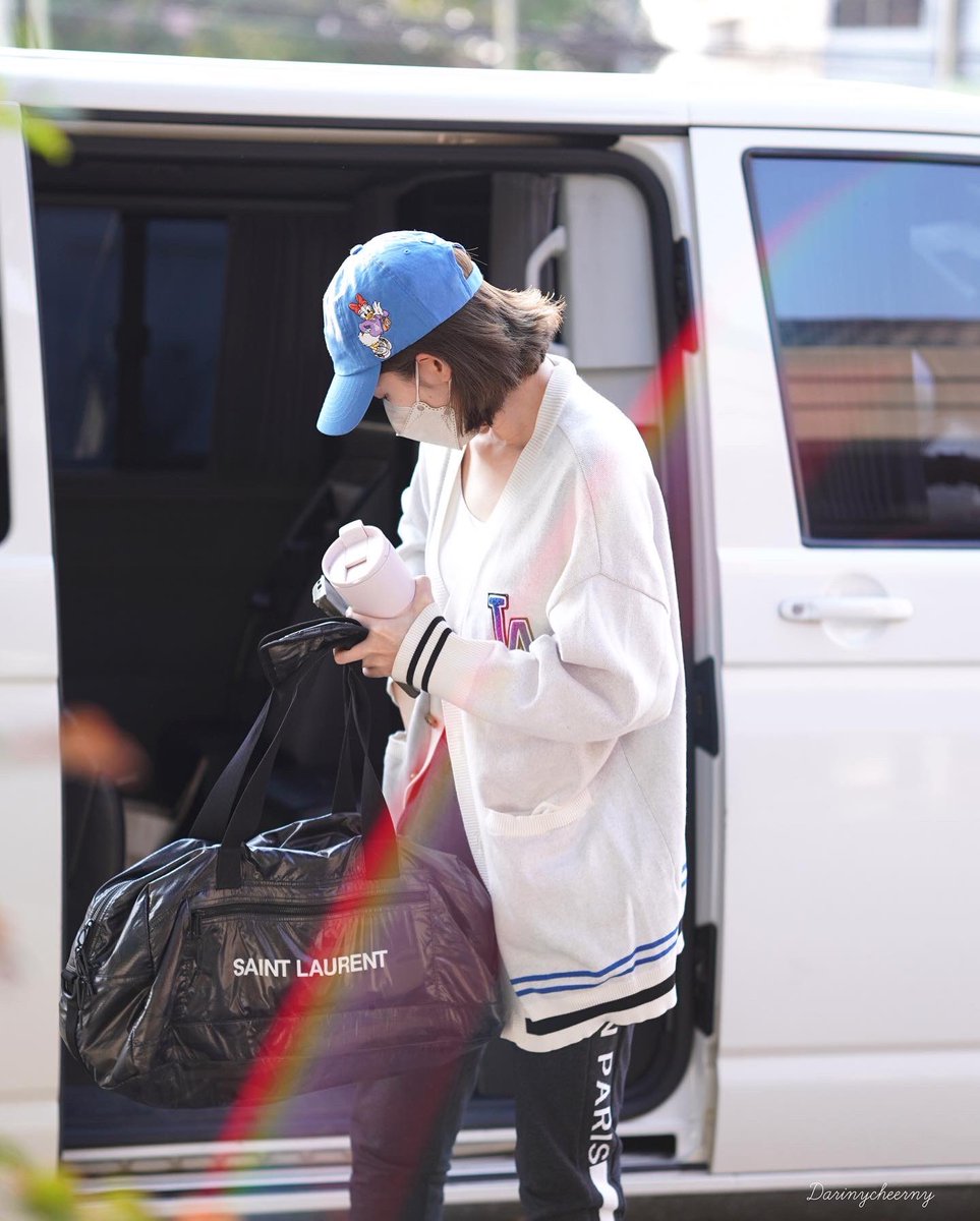 ddrinycy's tweet photo. งื้อออ ทิคัมมาพร้อมสายรุ้งเลยยย...คุณผู้ประกาศข่าวสู้ๆนะคะ 🥰✌🏻@CheerNy14 #cheerny14 https://t.co/0rqi7LKn67