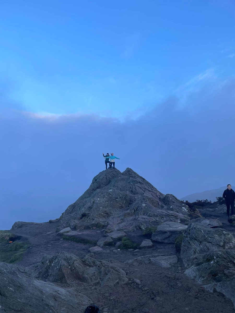 kaitlinscott97's tweet photo. 3am rise well worth it to head up Ben A’an and see the sun rising! 🗻🚶‍♀️🌄 https://t.co/FotMu2VbVu