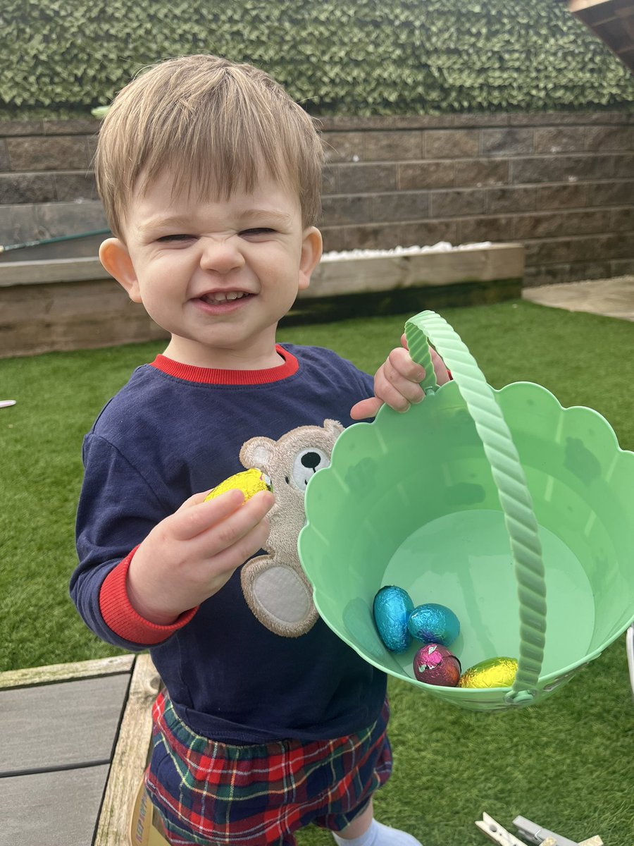 sammiledwidge's tweet photo. Happy Easter 🐣 https://t.co/dDeGIM153h