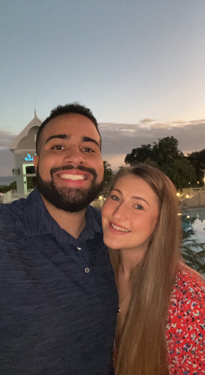 CoachCG_ACU's tweet photo. Happy 1 year to MY WIFE!!! https://t.co/mWZDd6TCHt