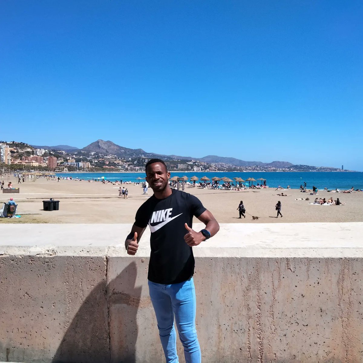 Ariel4Real93's tweet photo. Después de una gran semana, toca paseíto en la playa.🏖️
#malaga #malaguetabeach #summervibes https://t.co/RA1z2VnM8i