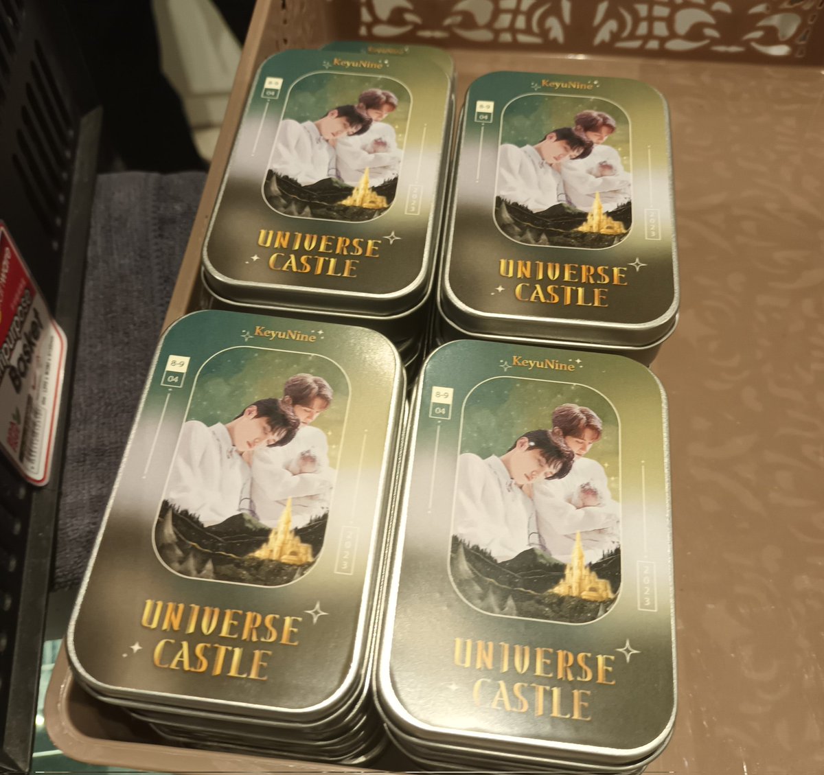 6dx9Cafe's tweet photo. เซต giveaways ยังอยู่น้า ใครอยากเก็บไว้สามารถมารับได้ที่ร้านค่า ร้านเปิดอีกทีวันที่ 14 น้า 

#UniverseCastle #เคอนาย https://t.co/KsF1Aq7xhx