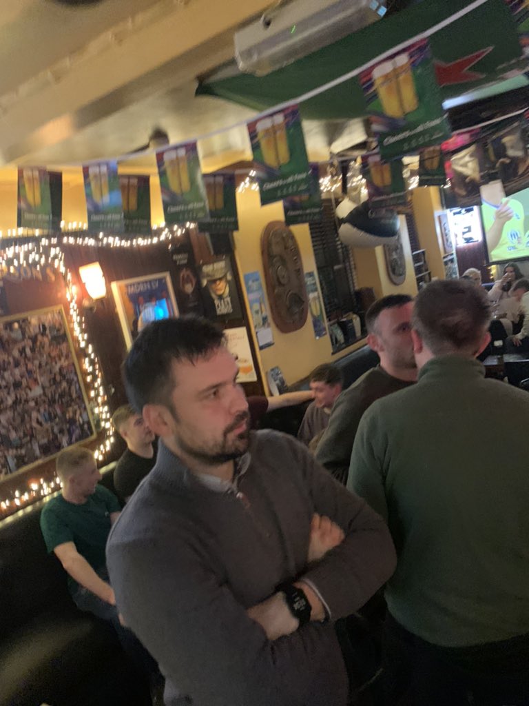 Kieran Farrell (@_kieran_farrell) on Twitter photo When the barmaid asks ice cold or regular When the barmaid asks ice cold or regular
