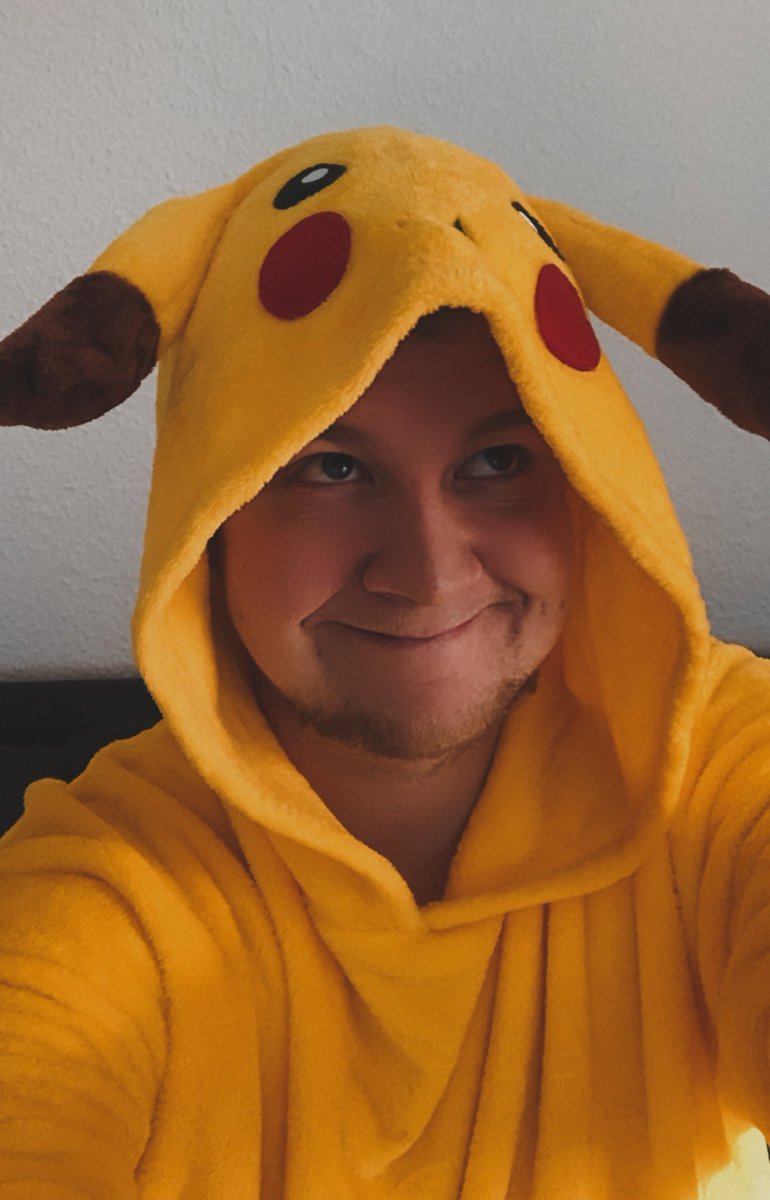 Herr_Currywurst's tweet photo. Fröhööööliche Ostern 🐣🐰 https://t.co/F6mt8aBkkv
