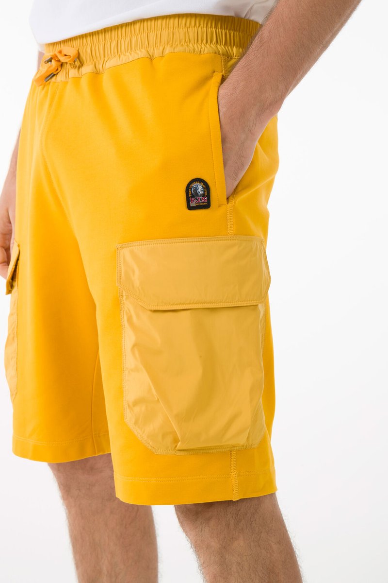 TheSampleHut's tweet image. Get onto these mens shorts!!
EASTER SALE - Use code EASTERSALE20 for an EXTRA 20% Off at Checkout.  All Items Already at least 50% OFF RRP

@TheSampleHut 
Shop now thesamplehut.com/collections/bo…

#shorts #menswear #parajumpers #paulandshark #sale #discountcode