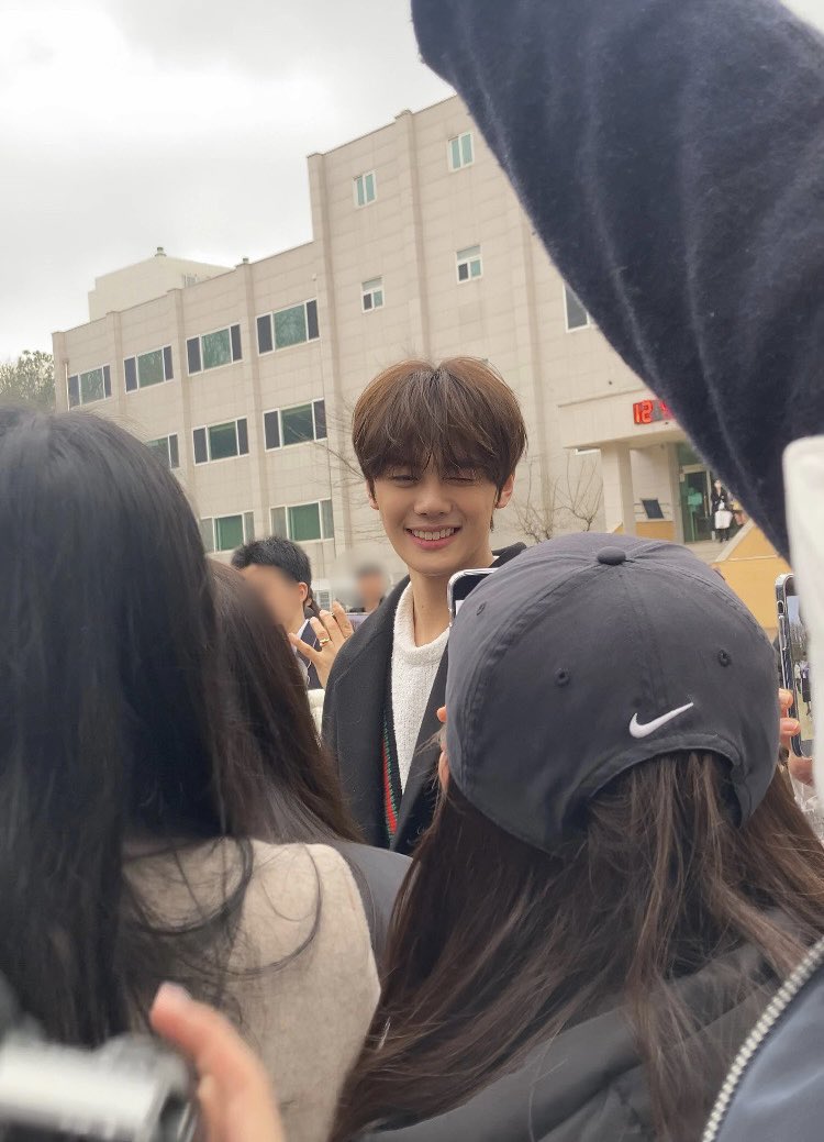 이제 안쓰는 계정 tweet media