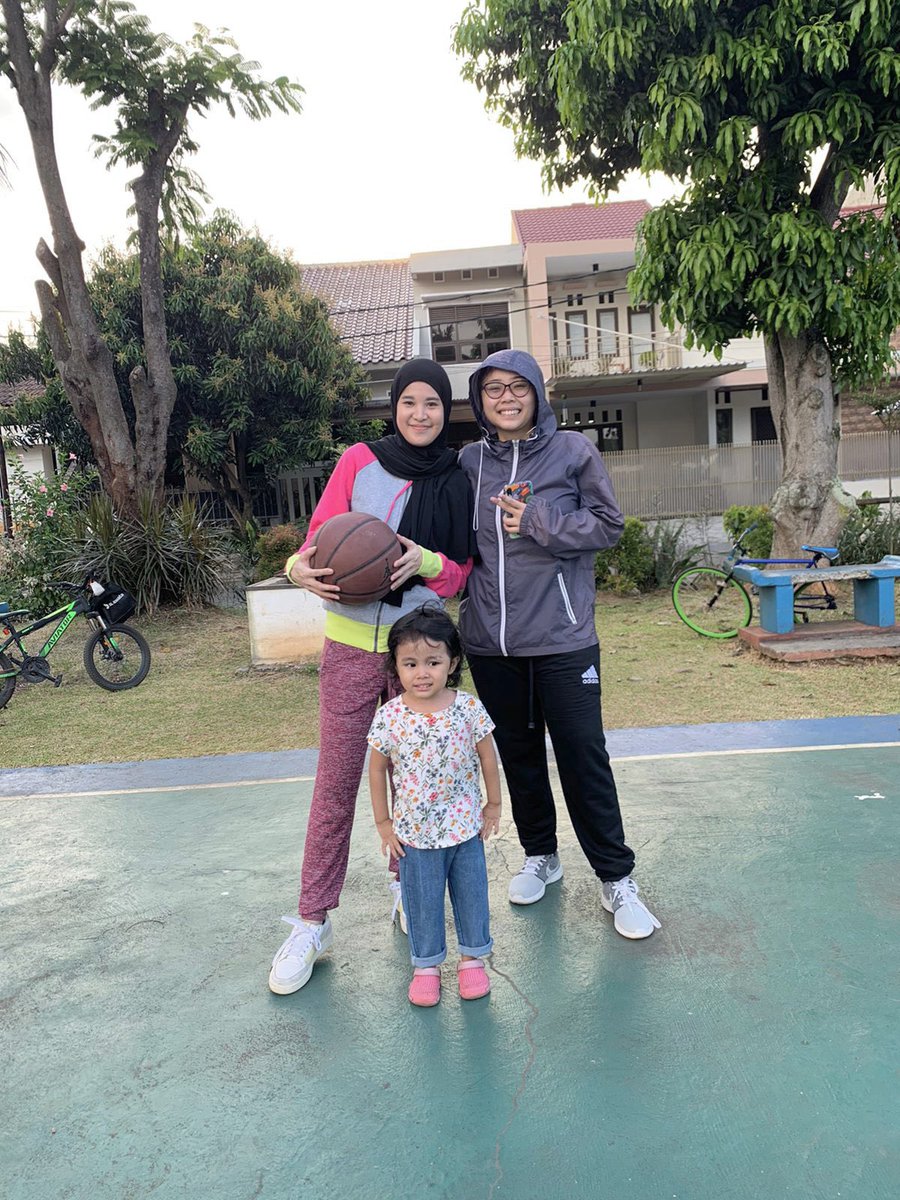 aksikaapr's tweet photo. Main basket lagi setelah sekian lama 🏀 https://t.co/c6s7uiL3EG