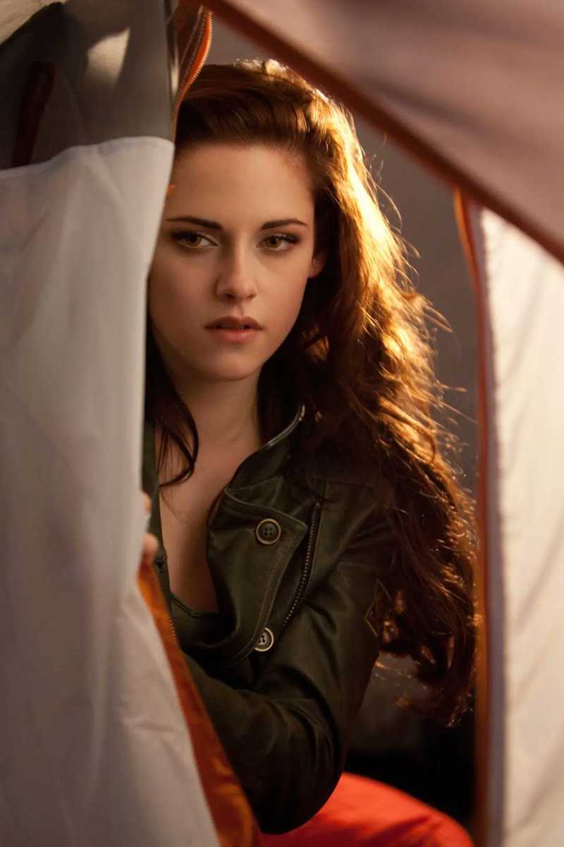 Happy birthday kristen stewart <3 