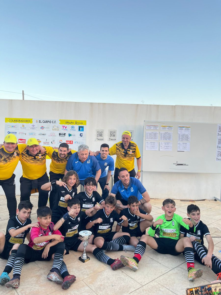 🏆Ayer sábado nuestro Alevín C quedó campeón en el Torneo disputado en el Carpio 
Enhorabuena equipo! Gran trabajo! 
💙🤍
#DBCF
#SanLorenzo