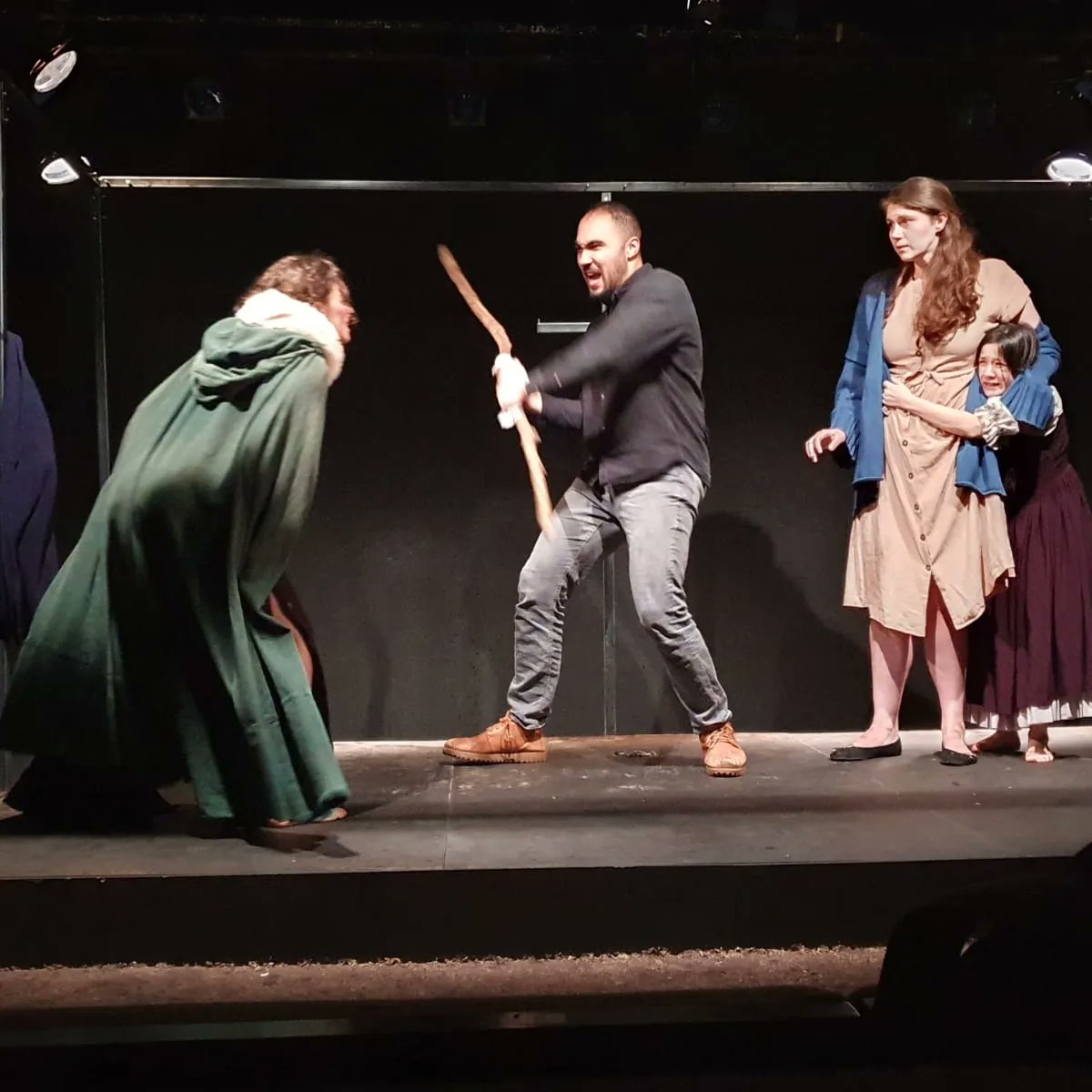 AinsleighBarber's tweet photo. Wolf - a 10 minute #rapidwriteresponse @ @theatre503, where I play a 6yr old girl.
Lovely director and co-performers, &amp; my first stage performance since pre-covid! So much fun, great being back in a black box!
Bonus: people asked our director if she hired a real child! 🤣 https://t.co/SrWy5lhuxf