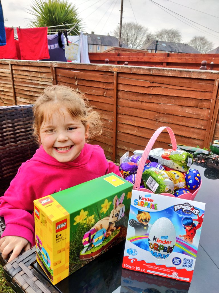 ailidhbell's tweet photo. Eimear wants to wish all her teachers and friends @RHPSNursery a happy Easter! 🐤🐇🌷💐☺️ #WeAreLoving https://t.co/ucaFGqmBvX