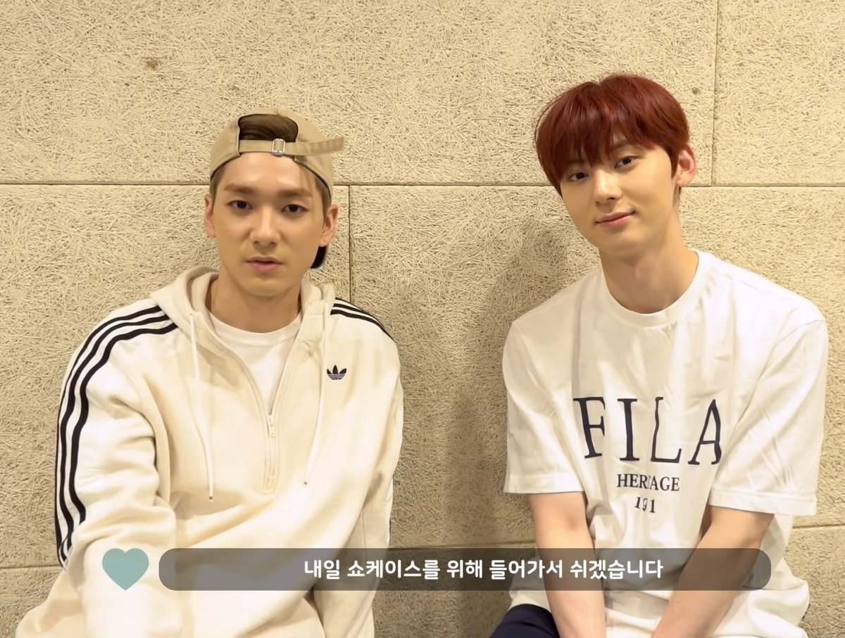 어쩐지 익숙하다 했더니..
해킹즈 같은 옷 진짜 많은듯ㅋㅋㅋㅋㅋ