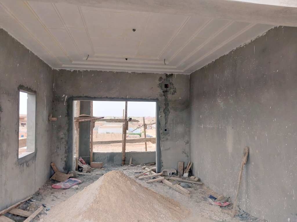 AgenceHda's tweet photo. La finition progresse, la forme se rapproche de plus en plus du projet.
La terrasse et la cours sur toiture de chaque duplex (image 3 et 4) compensera largement en terme de zone de vie externe. https://t.co/ECP0Vs24aM