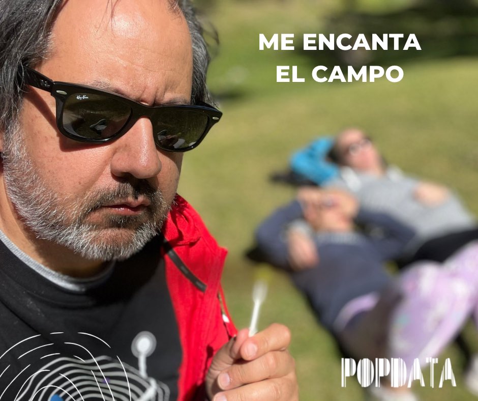 POPDATA_Band's tweet photo. Hoy se acaban las vacaciones de #SemanaSanta y todo el mundo está triste… o no🙃
¿Y tú? Eres del Team campo 🌳 o Team Ciudad 🏘️
Vicent, nuestro guitarrista, lo tiene claro 😝
#HappySunday
#indiemusic is alive!
#Popdata https://t.co/uPgWuqYmoR