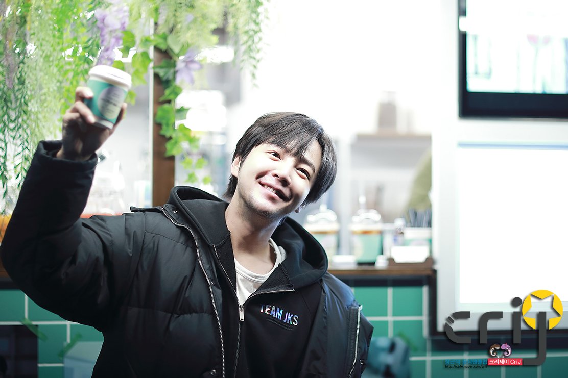 aliciasantucho3's tweet photo. ✨👋🏻☕️😋@AsiaPrince_JKS 💖🤗🥰
#AlwaysThinkingOfYou 🫶🏻
#미끼
#Goeson
#Beautiful
#チャン・グンソク
#ThankyouJKS ❤️
#TEAMH
https://t.co/oAFGmgml0r
https://t.co/eTbNsjBG9h
https://t.co/1fqoDu1Em2
#DayByDayMV 👇🏻
https://t.co/hy6eDFlngC ♪❤️
#UnderTheSameSky
#AlwaysCloseToYou💕 https://t.co/PA9OETxTRS