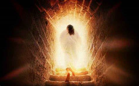 ¿Porqué buscan entre los muertos, al que vive? (Lucas 24). 
Preparémonos ahora para el Pentecostés, que Nuestro Señor hará su voluntad como crea correcta. En Él confiamos.