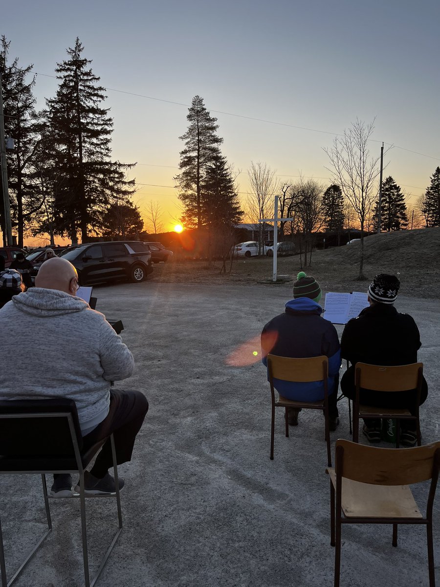 StAlbansActon's tweet photo. Happy Easter! ✝️
Started the day off with the Ministerial Sonrise Service at Churchill Community Church followed by our regular Easter Sunday service at 11am at St. Albans

#stalbansacton #churchesofacton #actonontario #haltonhills #eastersunday #happyeaster #jesushasrisen https://t.co/qq8dfCEcKp