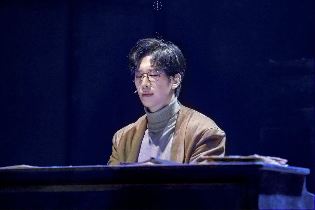 DROP_a_PIC's tweet photo. 20230409 광염소나타 낮공 

스페셜 커튼콜 - “모티브의 시작”

#김경수 S https://t.co/iA24P8wd9v
