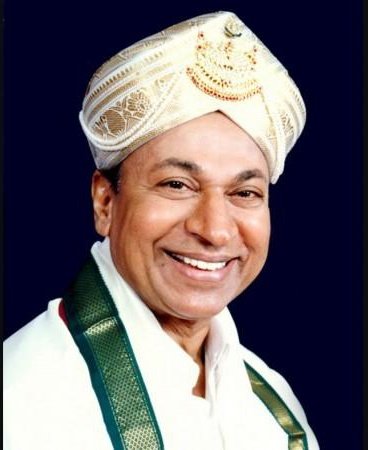 vokkaliga_gowda's tweet photo. ಡಾ ರಾಜಕುಮಾರ್ ಅಣ್ಣ (ನಂದಿನಿ) vs ಅಮಿತ್ ಶಾ (ಅಮುಲ್)
ನಮಗೆ ನಮ್ಮ ನಂದಿನಿ ಬೇಕು & ನಾವು ನಮ್ಮ ರಾಜಕುಮಾರ್ ಅಣ್ಣಾವರನ್ನು ಗೌರವಿಸುತ್ತೇವೆ 🙏aste
#SaveNandini #Savenandhini #savekmf #Nandini #NandiniMilk #nandinivsamul #amul #AmulMilk
#KarnatakaMilkFederation #KMF #amulgoback #GoBackAmul #DRRajkumar https://t.co/rKwiAoylrN