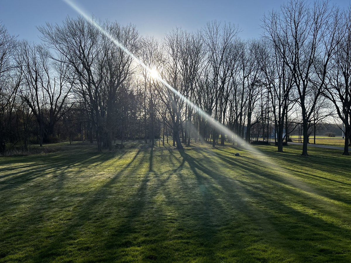 Mark 16 The angel said don’t be afraid. Jesus, who was crucified is not here. He is risen. Just as he said. Go tell the disciples. Jesus will see you in Galilee. And they did. ❤️
What a beautiful Easter morning to chase the light not the darkness. Lord, grow our faith. 🙏